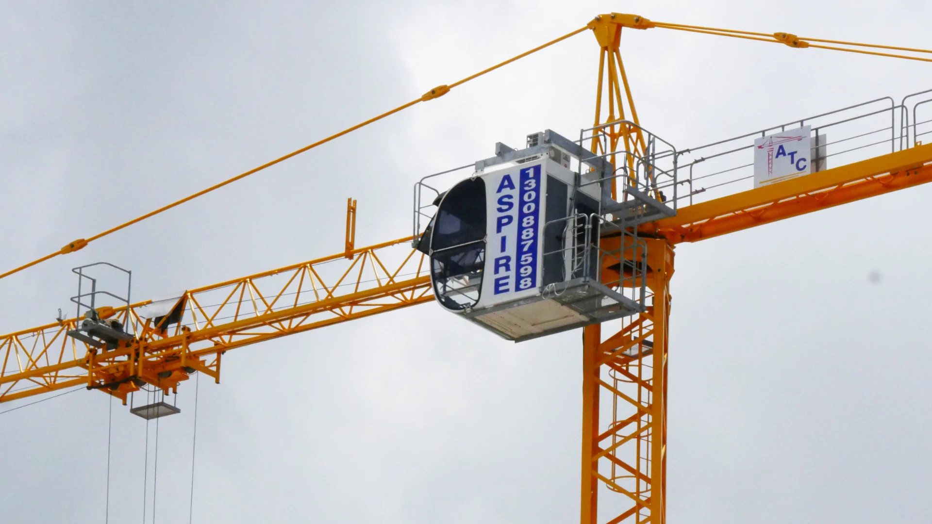 contact aspire tower crane hire